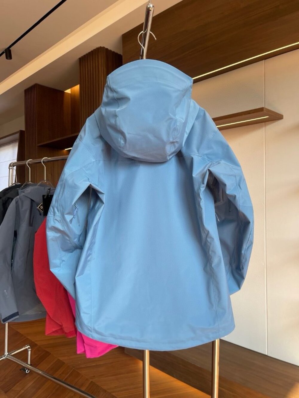 Arc'teryx Men's Hooded Zip-Up Hardshell Waterproof Jacket XXL - Picture 2 of 8